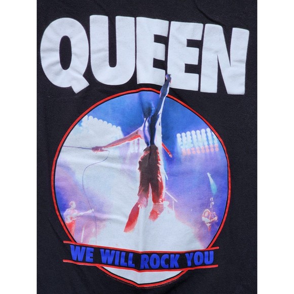 Queen We Will Rock You Black T-Shirt Size Small Rock Band Rockabilia - Picture 2 of 4